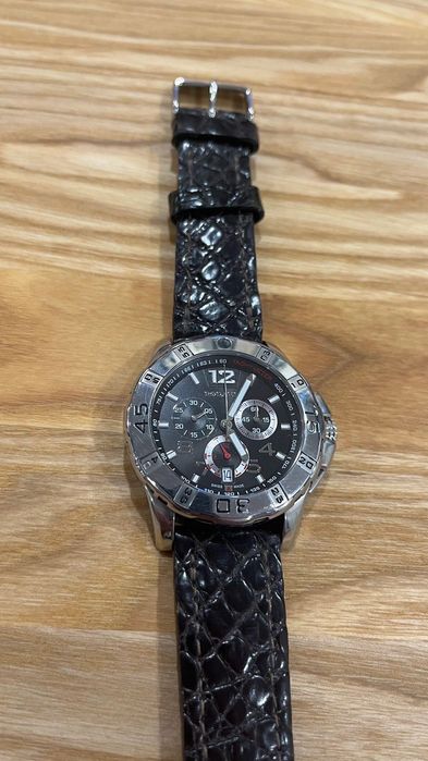 Продам часы наручные