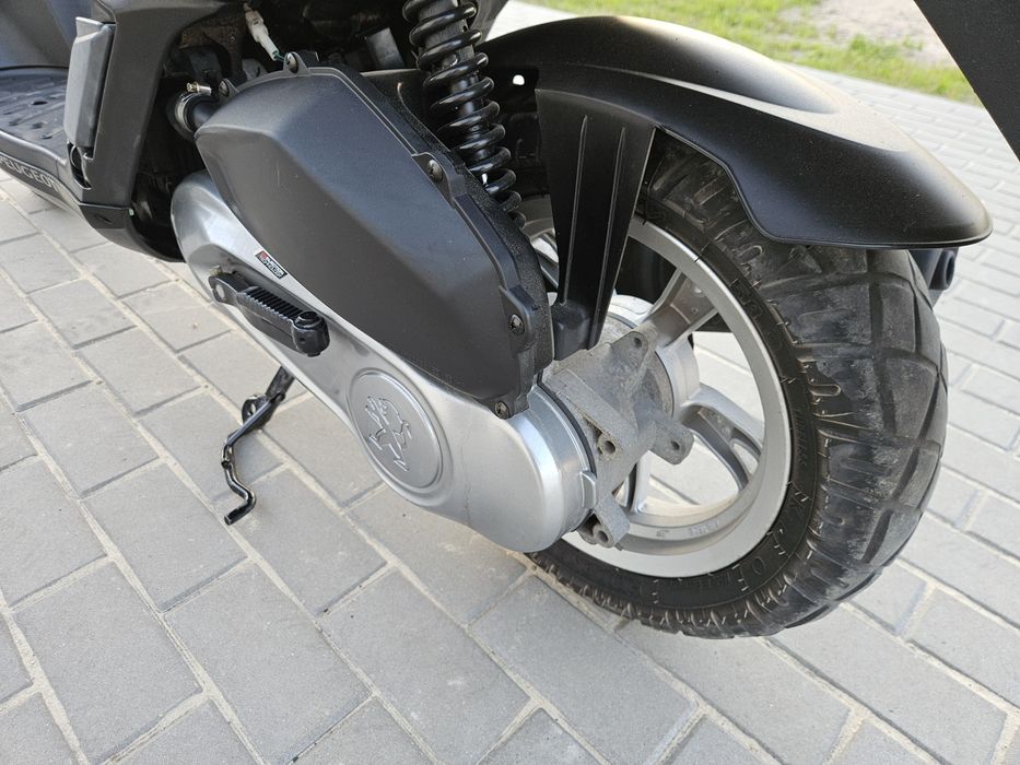 Motorower Peugeot Kisbee 2T, 2019 rok, Transport pod dom, FILM 4k