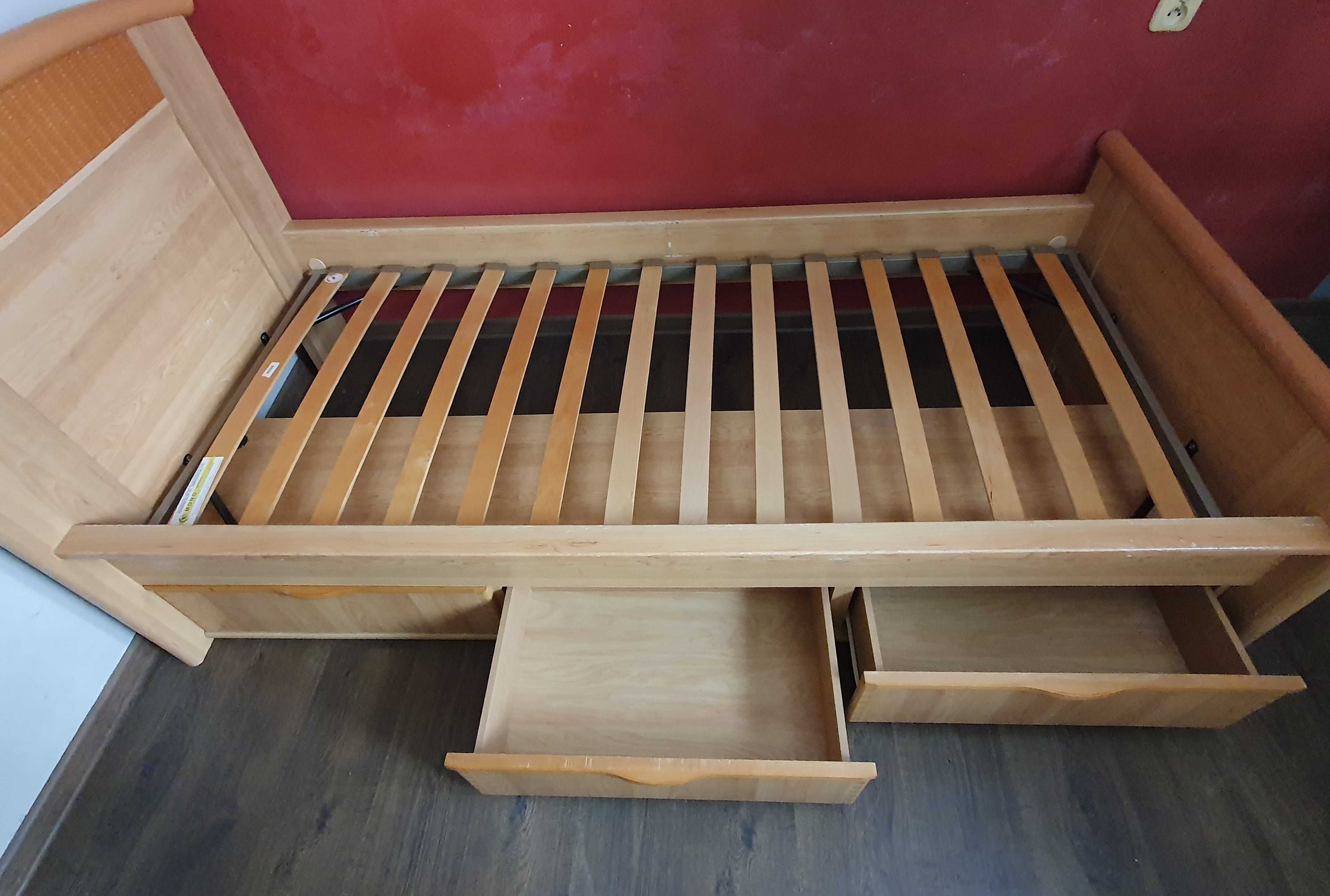 Używane łóżko jednoosobowe  90×200