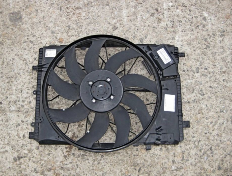 Вентилятор на Mercedes E280E320E350E400E420E55E63AMGW211W212W213W218