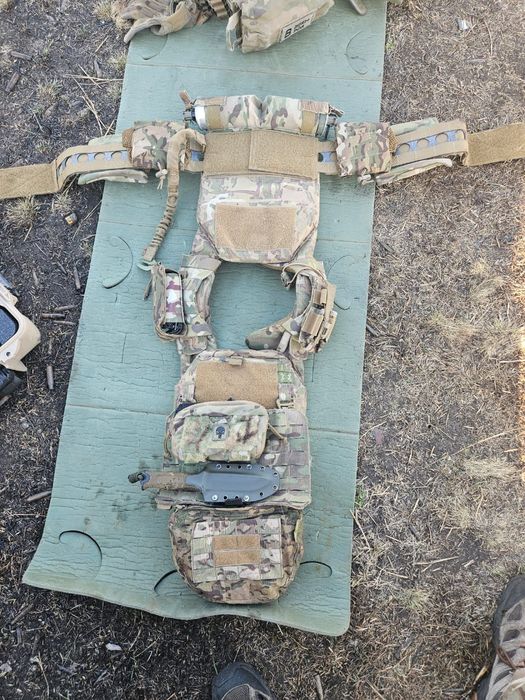 Продаю плитоноску (PLATE CARRIER)