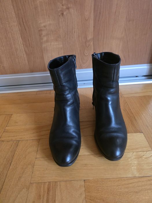 LAVORAZIONE ARTIGIANA - botki damskie
włoskiej marki
włoskiej marki
wł