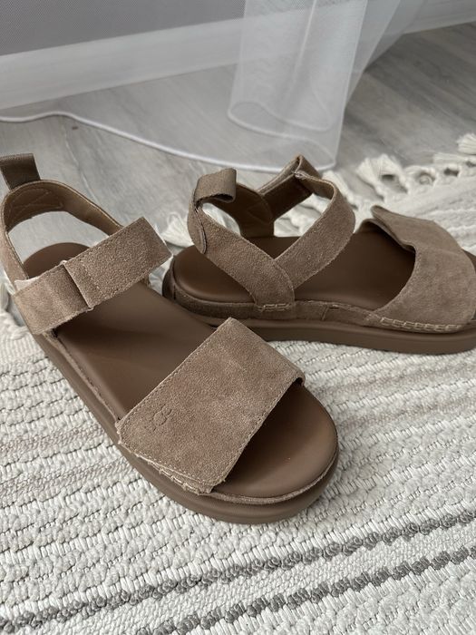 Босоніжки натуральний замш UGG