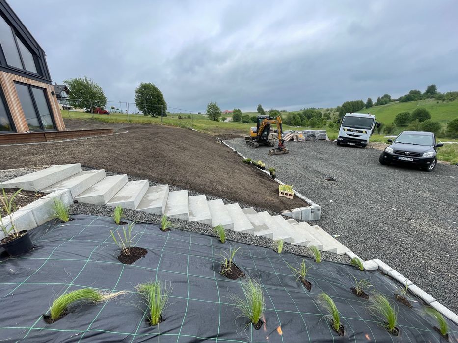 Koparka , minikoparka , transport kruszywa, wozidło budowlane