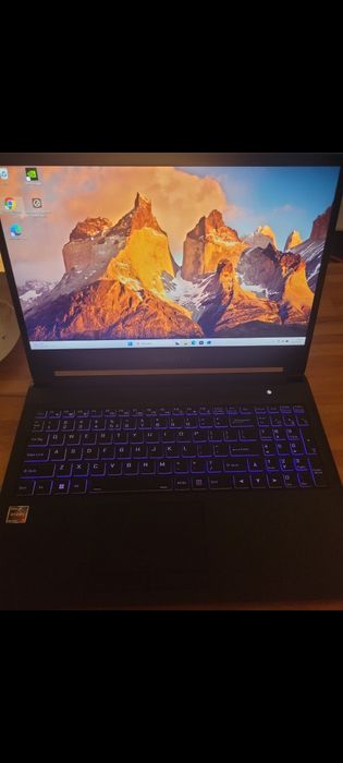Laptop gamingowy GIGABYTE / RTX 3060 / RYZEN 7 5800H / 240HZ