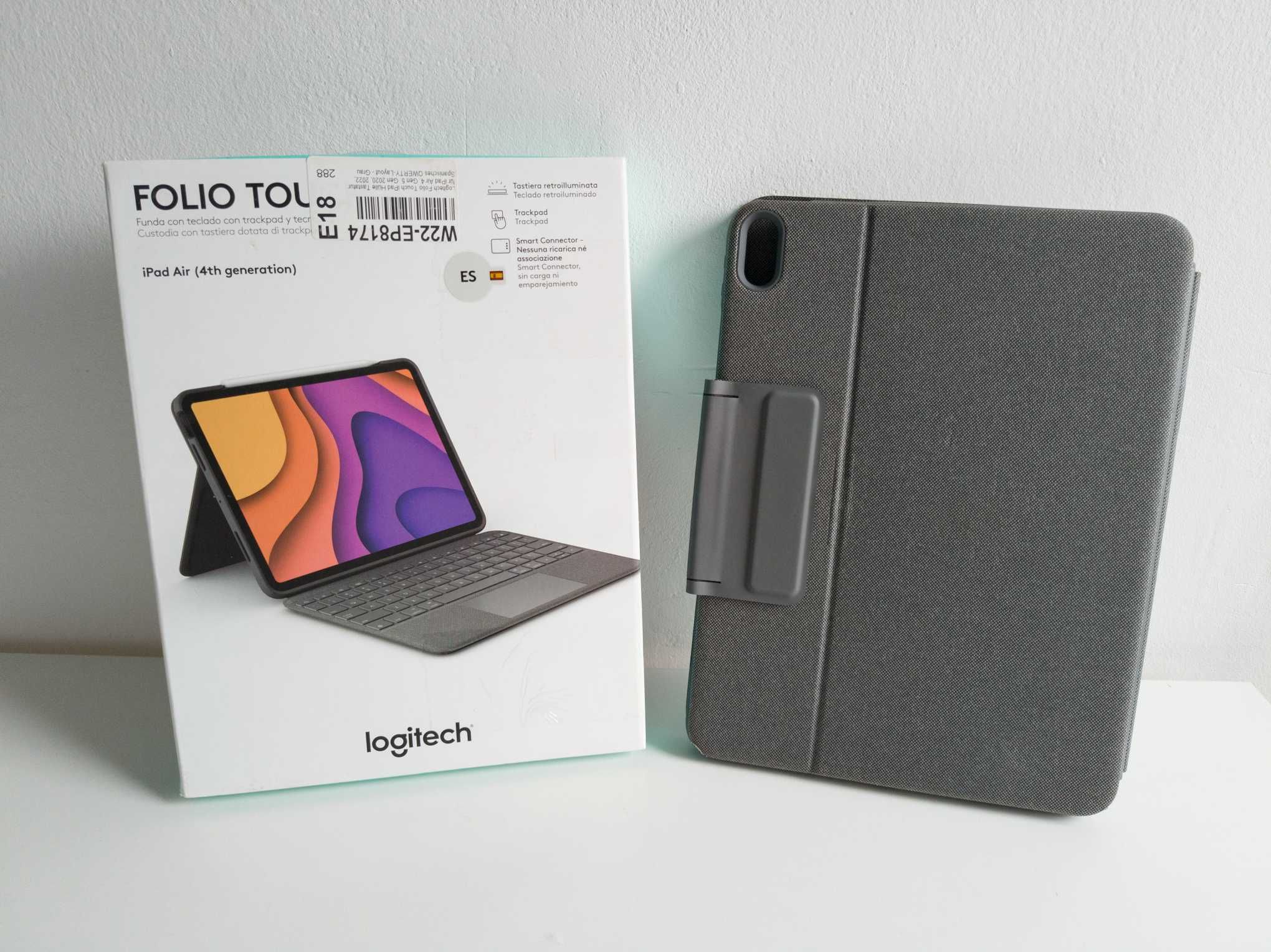 LOGITECH Folio Touch Apple iPad AIR 4th QWERTY - idealna, jak nowa