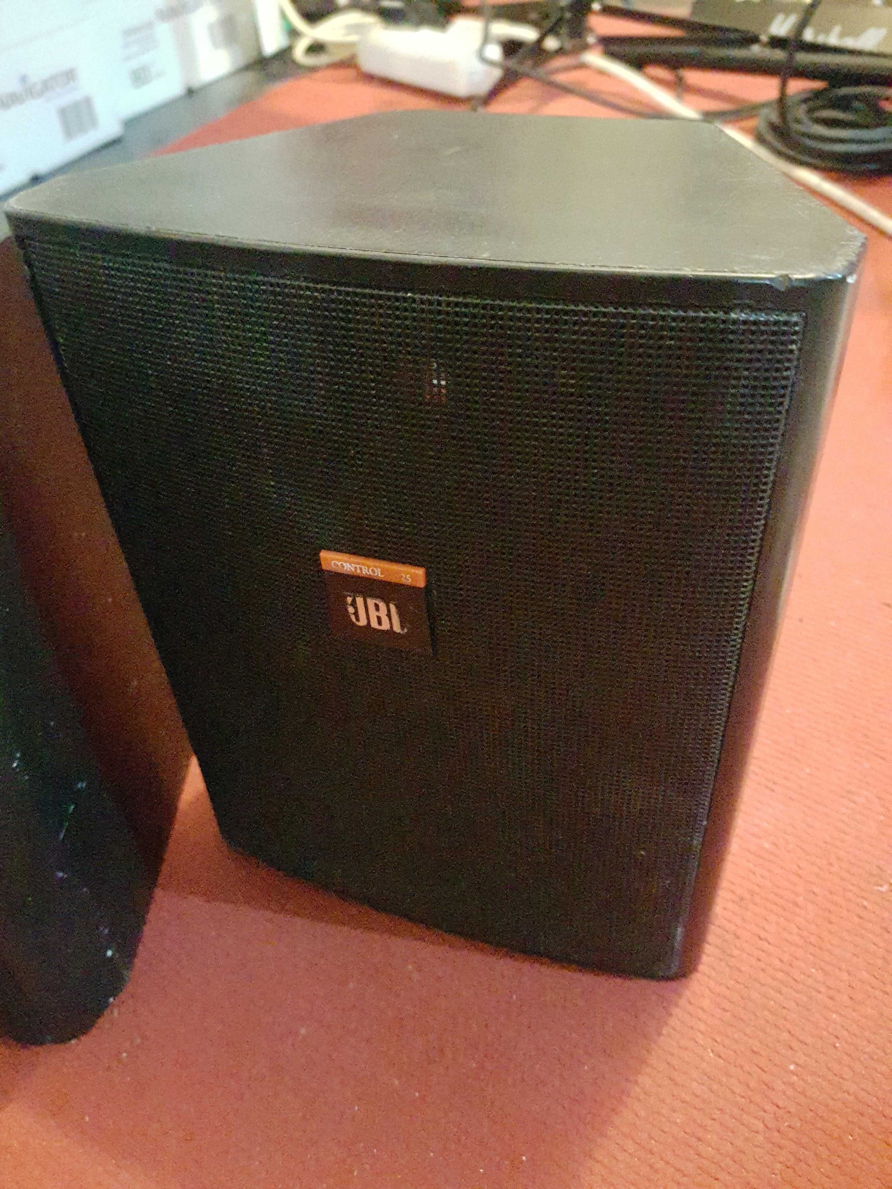 Colunas JBL Control 25