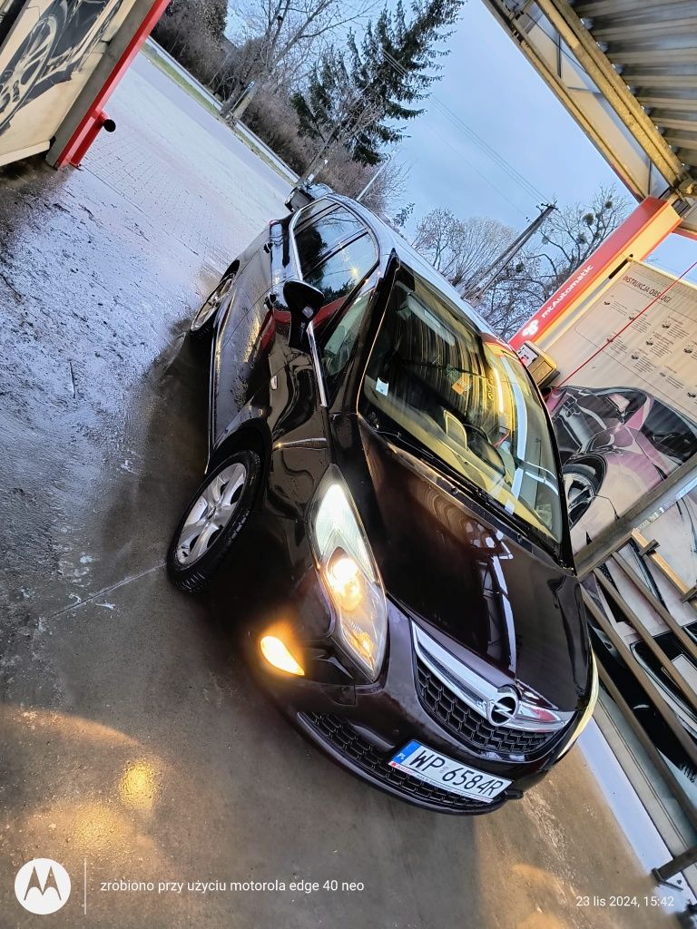 Opel Zafira C  koniec 2013r 1.6 cdti 136KM  7 osób