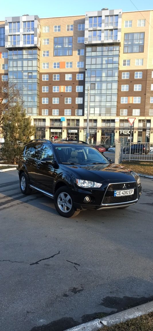 Mitsubishi Outlander 2.3d 2011