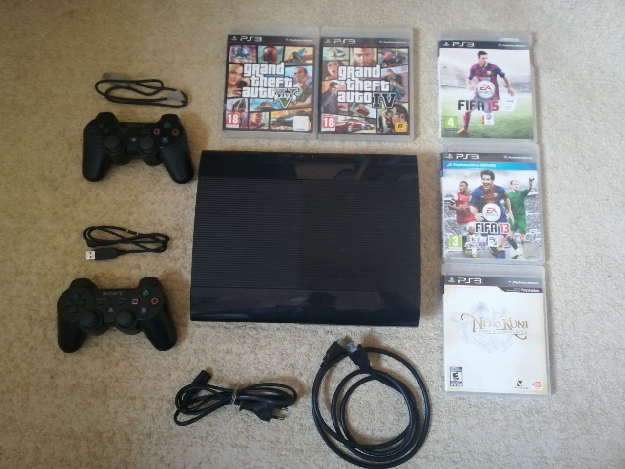 Ps3 Super slim (12Gb + 500Gb)