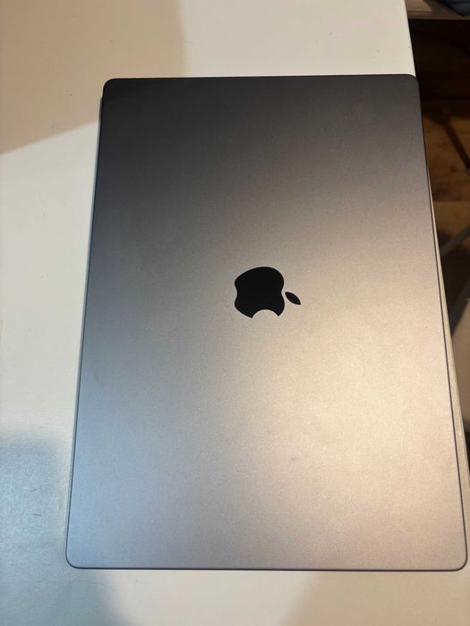 MacBook Pro 16 M1 Max 32GB 1TB 32-core GPU, stan bardzo dobry