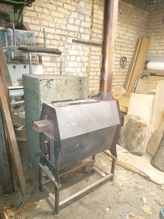 Пічка дровяна з системою примусової конвекції