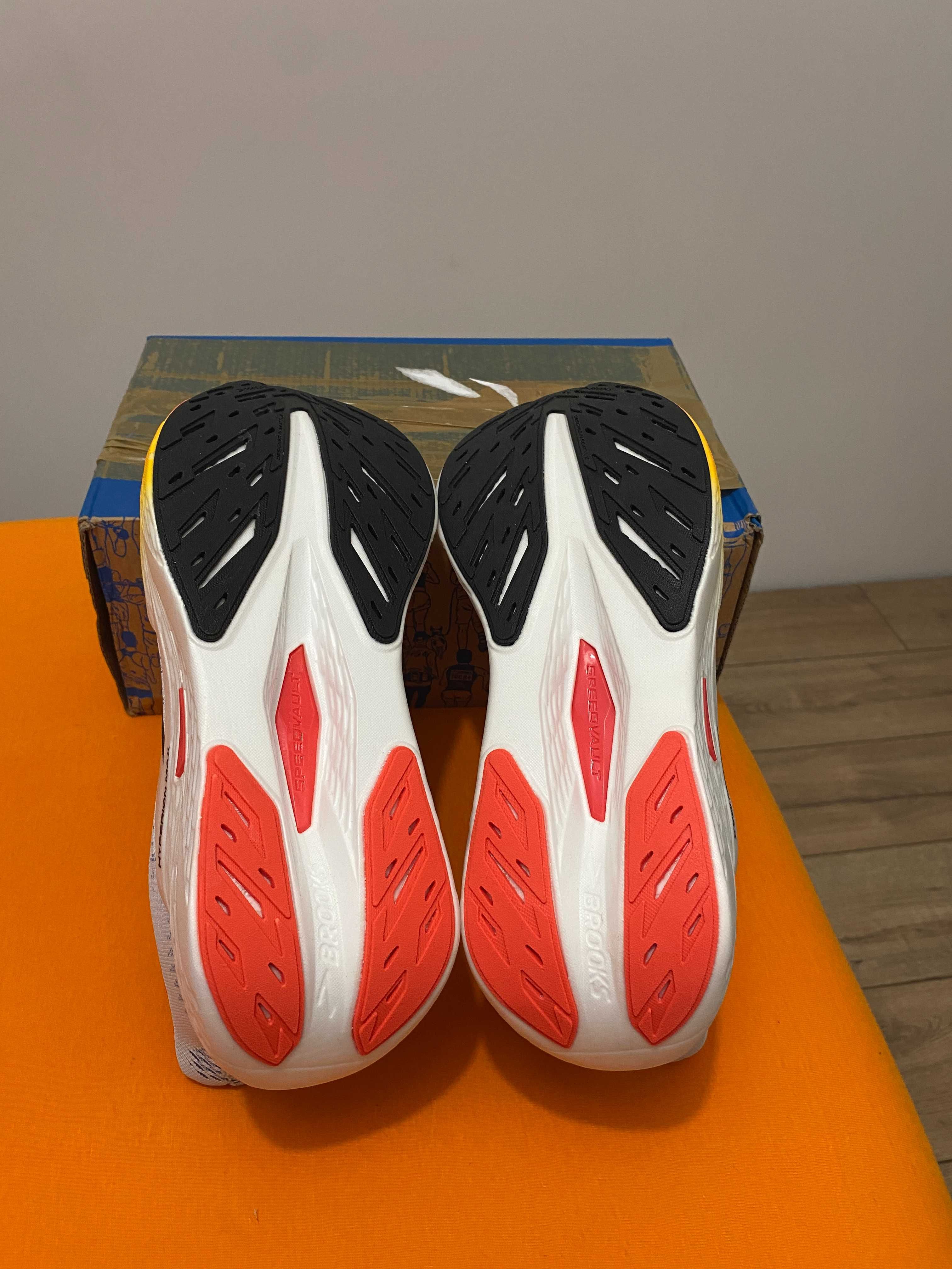 Brooks Hyperion Max 2