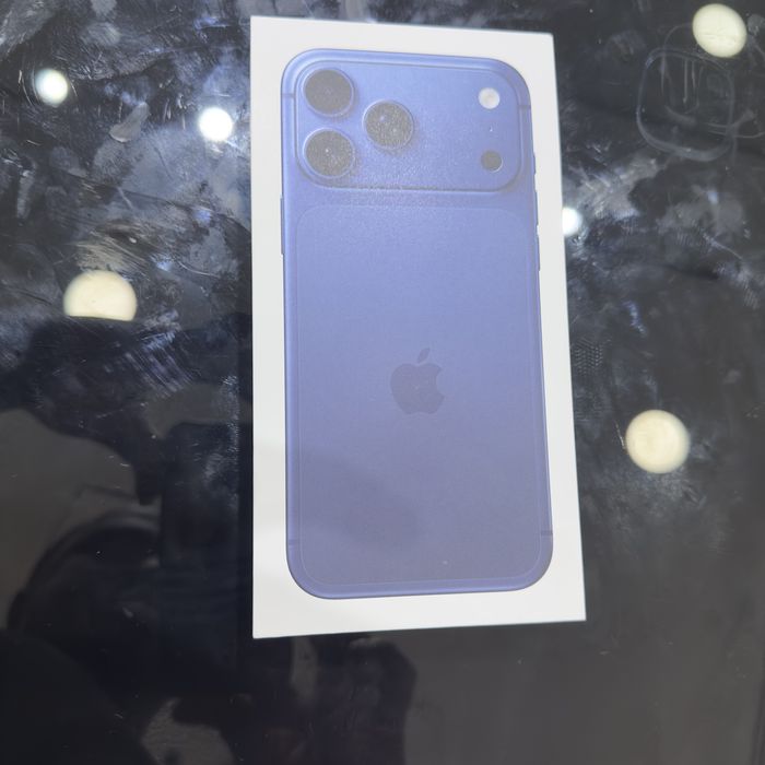 Vendo meu iPhone 17 pro max 256 GB AZUL