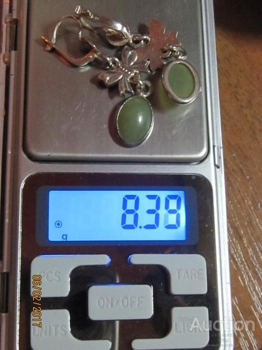 Серьги и кольцо СССР серебро , нефрит .