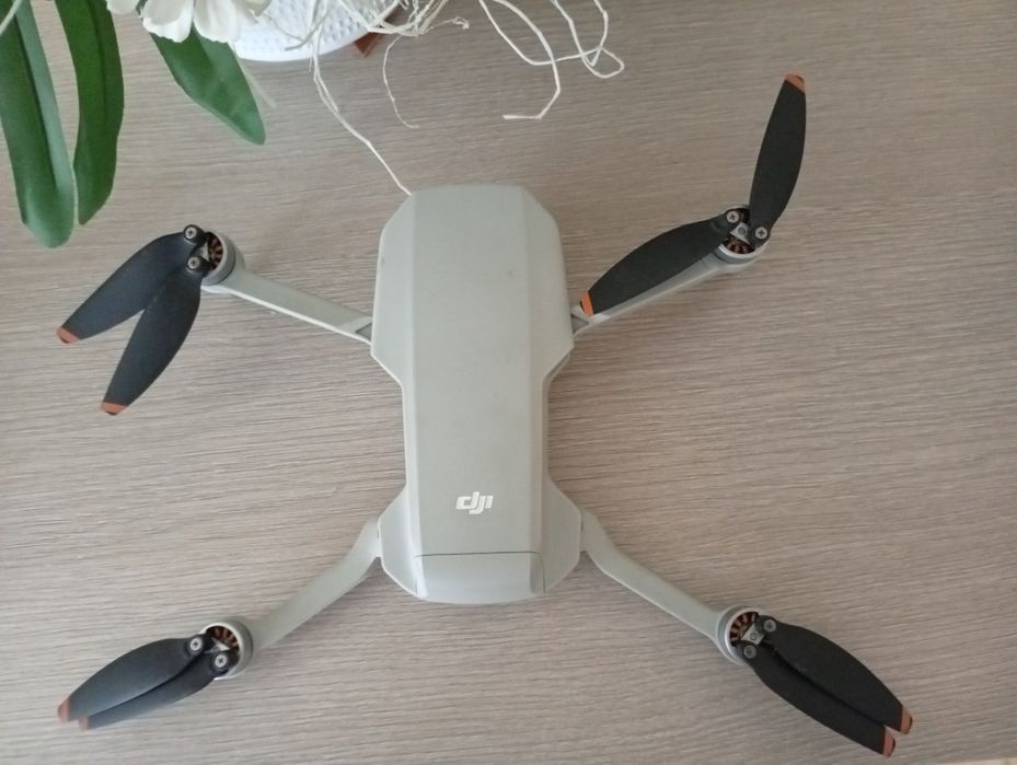Dron dji mini 2 se