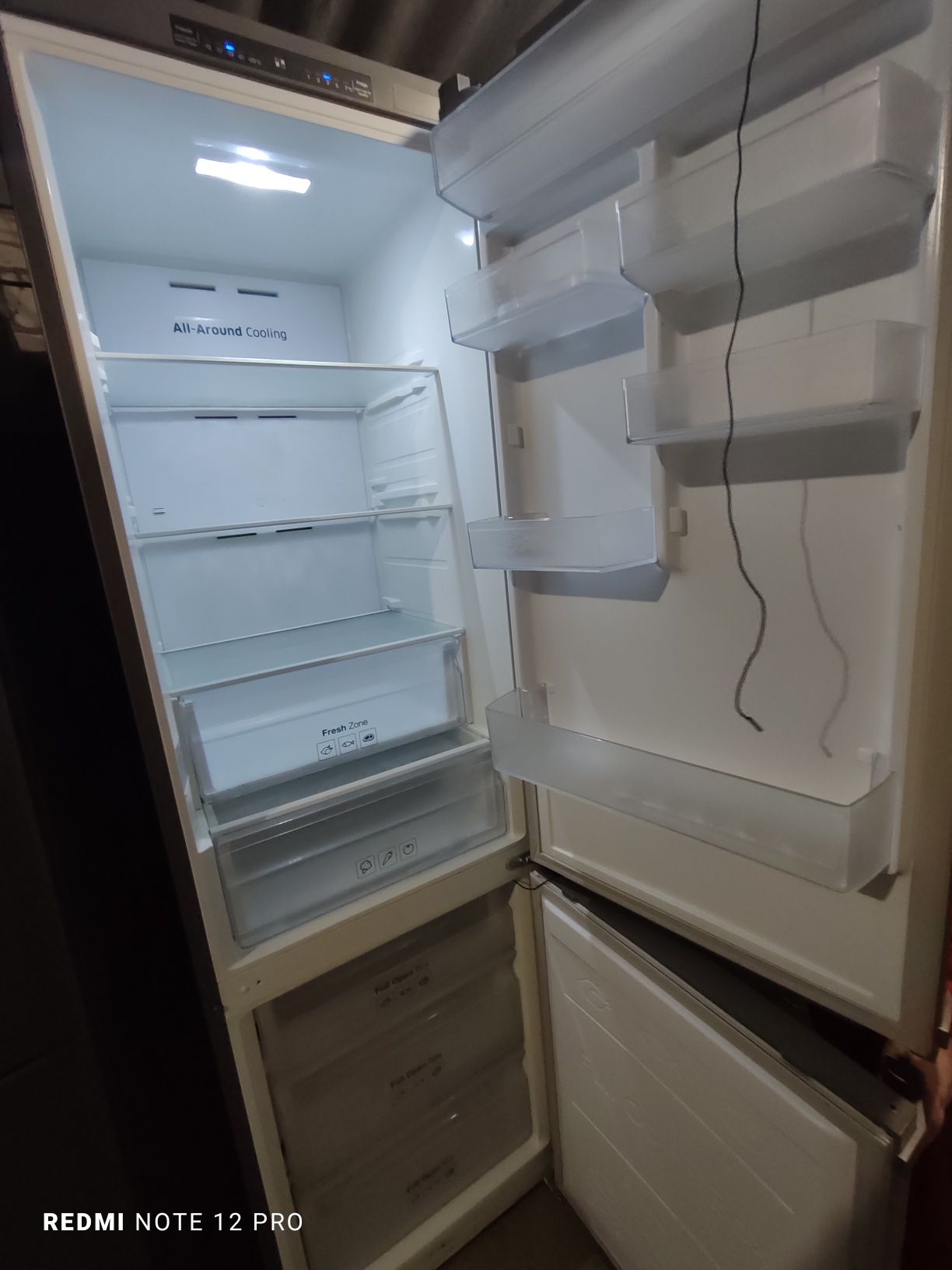 холодильник Samsung No Frost 200 см в гарному робочому стані