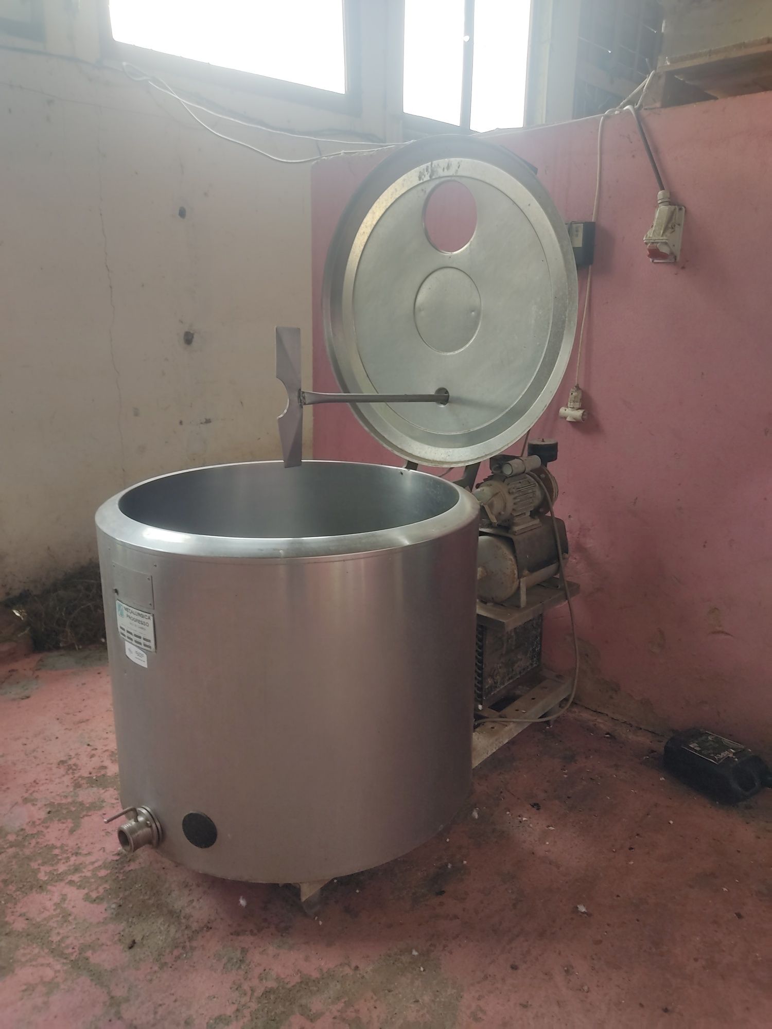 Tanque de leite refrigerado