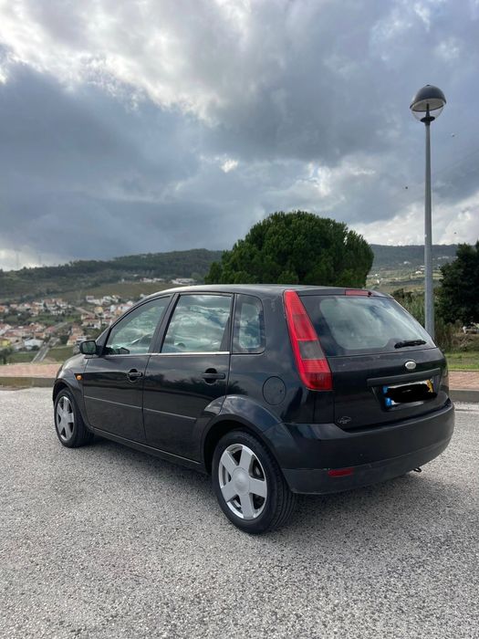Ford fiesta 1.1 em bom estado 2003
