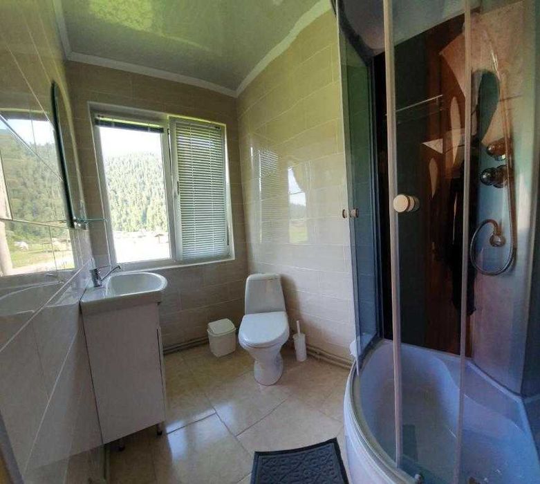 Відпочинок у Карпатах. Садиба "Гірська роса".