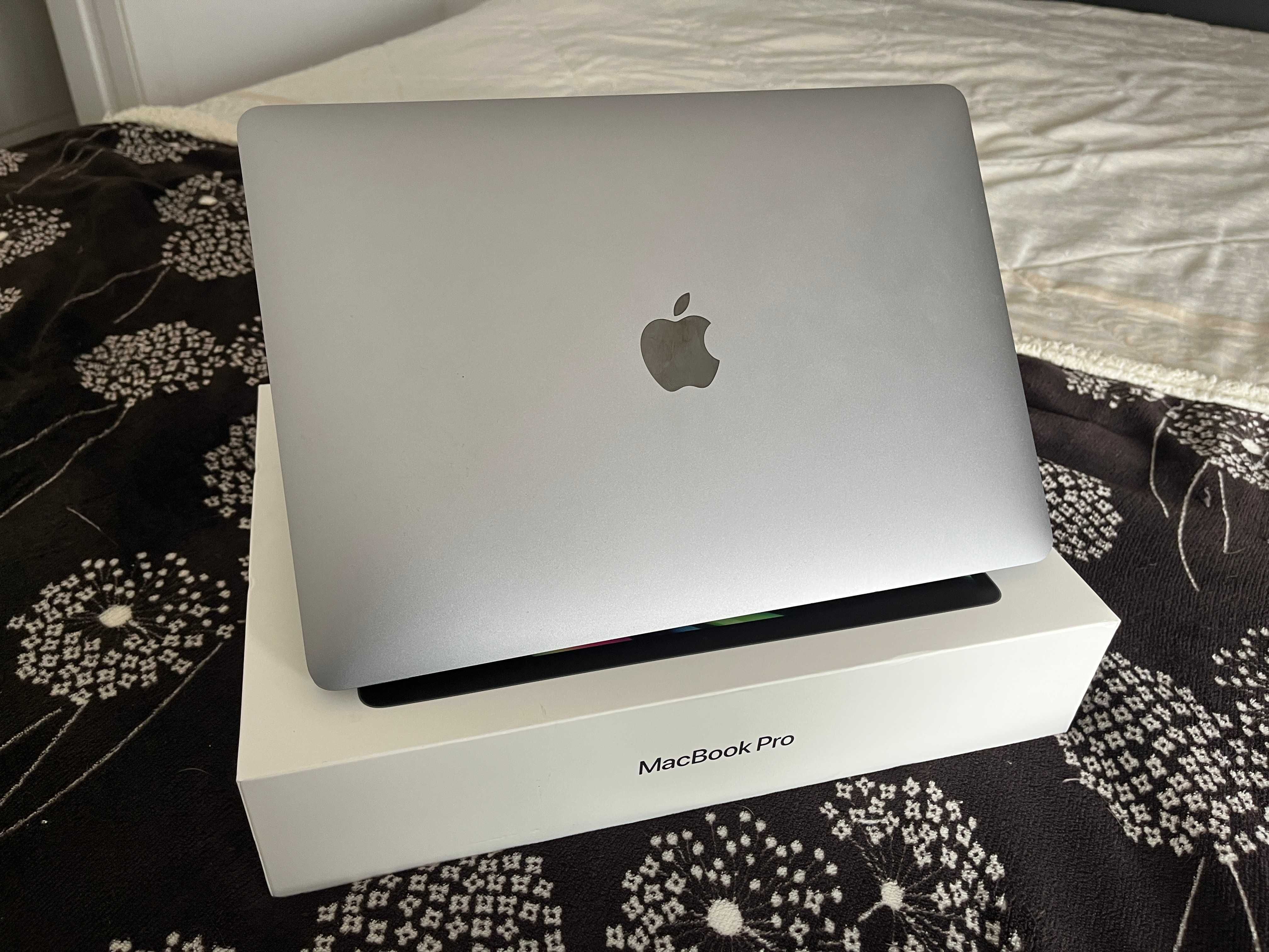 Apple Macbook Pro 13 M1