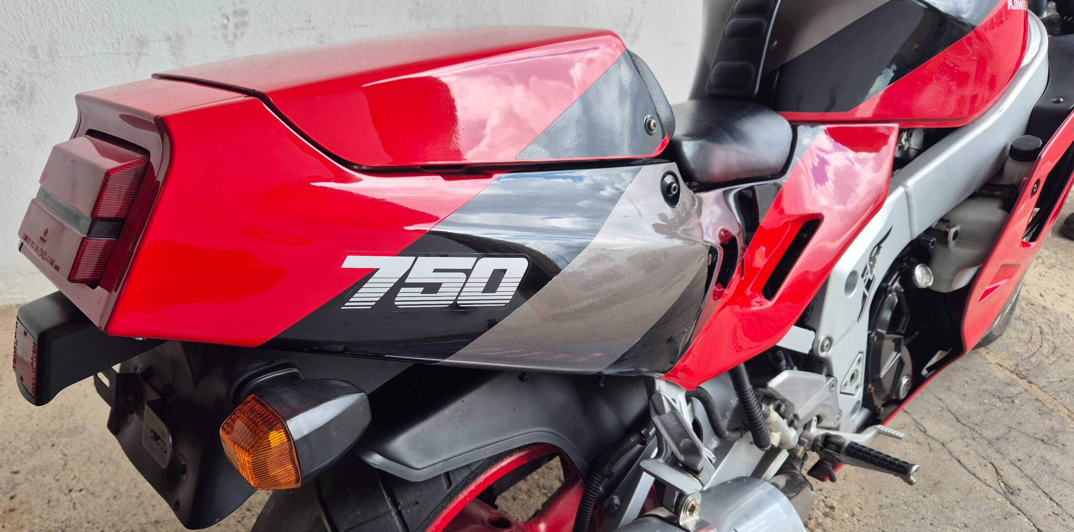 Kawasaki zxr 750 89