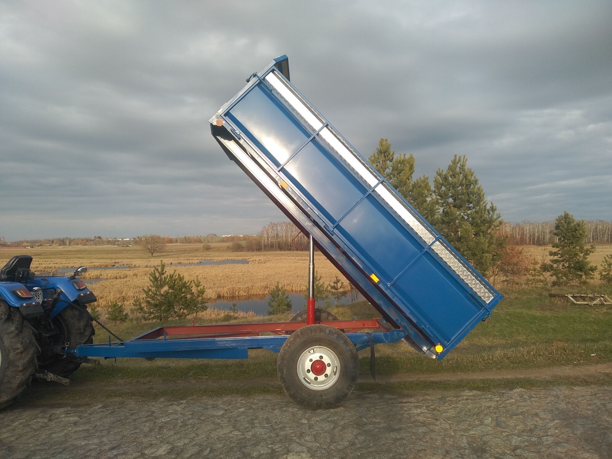 Продам прицеп до трактора,розмір 3,50*2,0*0,80