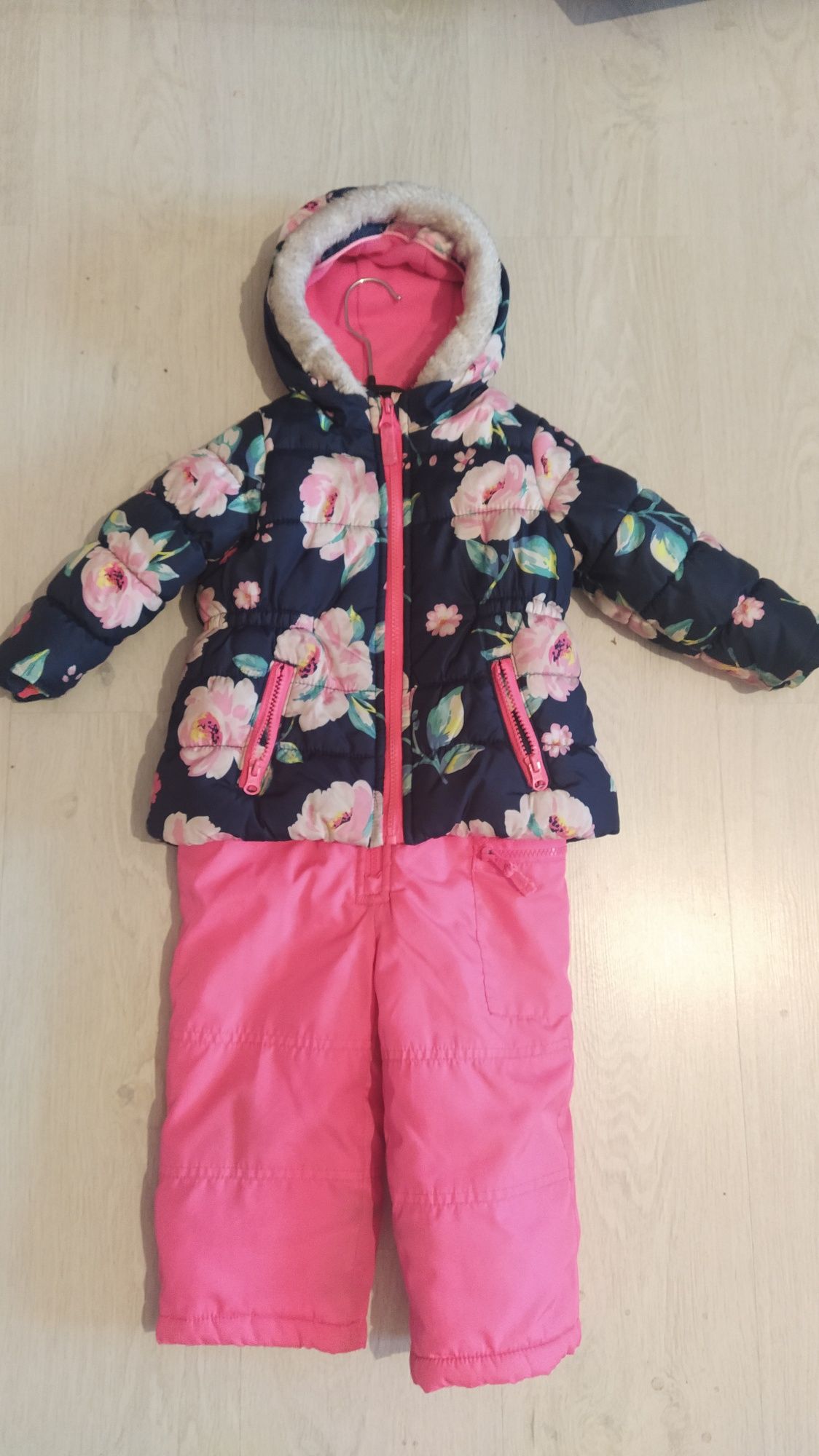 Продам комбинезон/костюм Carter's, размер 12 - 18 мес., 80-86 рост