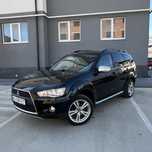 Mitsubishi outlender 2012