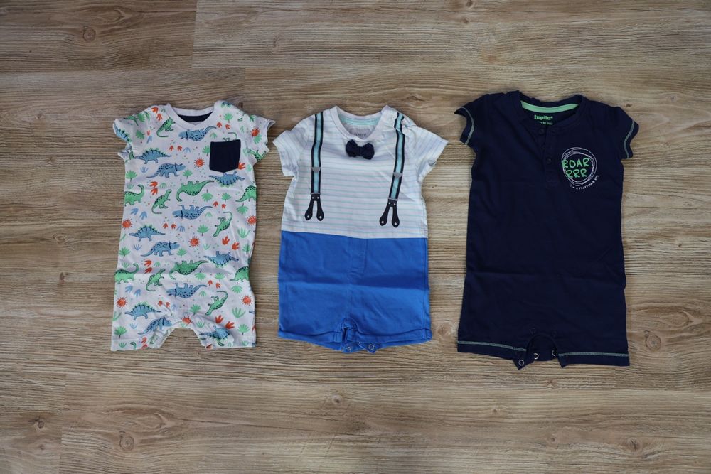 Rampersy 3 sztuki z krótkim rękawem rozmiar 74