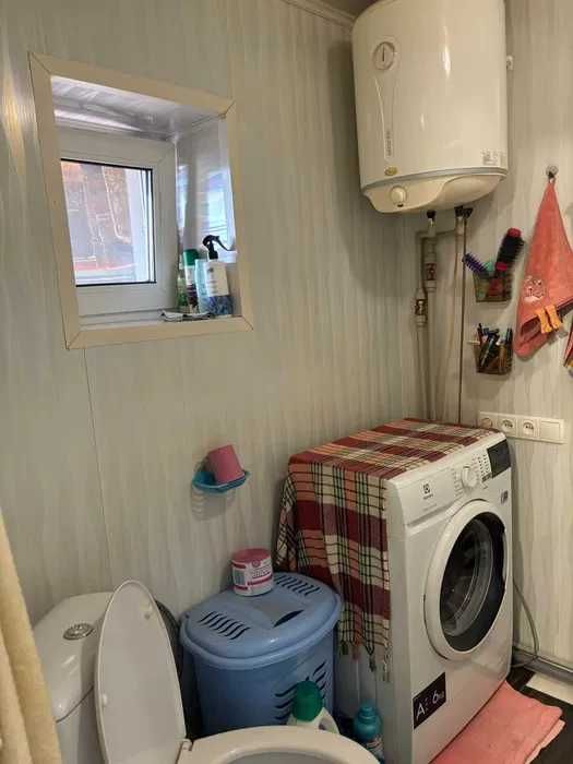 Продам дом не далеко от ЖМ Парус