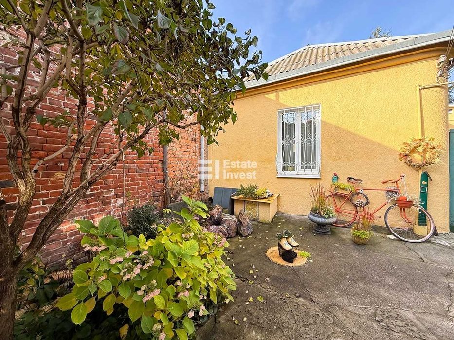 Продам кімнату у приватному будинку на пров. Аптекарський, 24