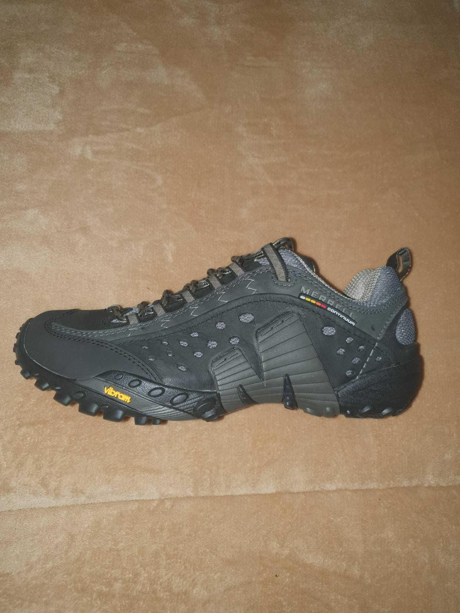 Merrell Intercept Smooth Black