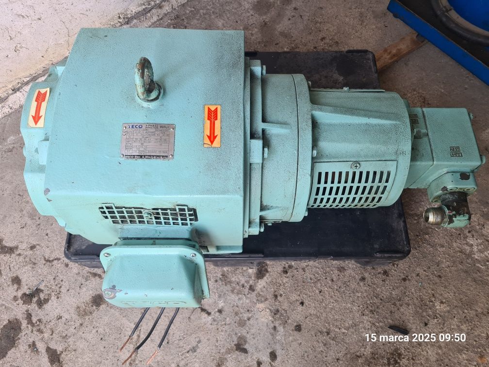 Silnik elektryczny z pompą hydrauliczna do łuparki/prasy