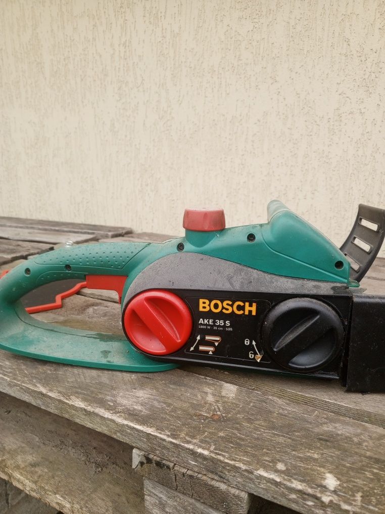 Електропила Bosch 35см