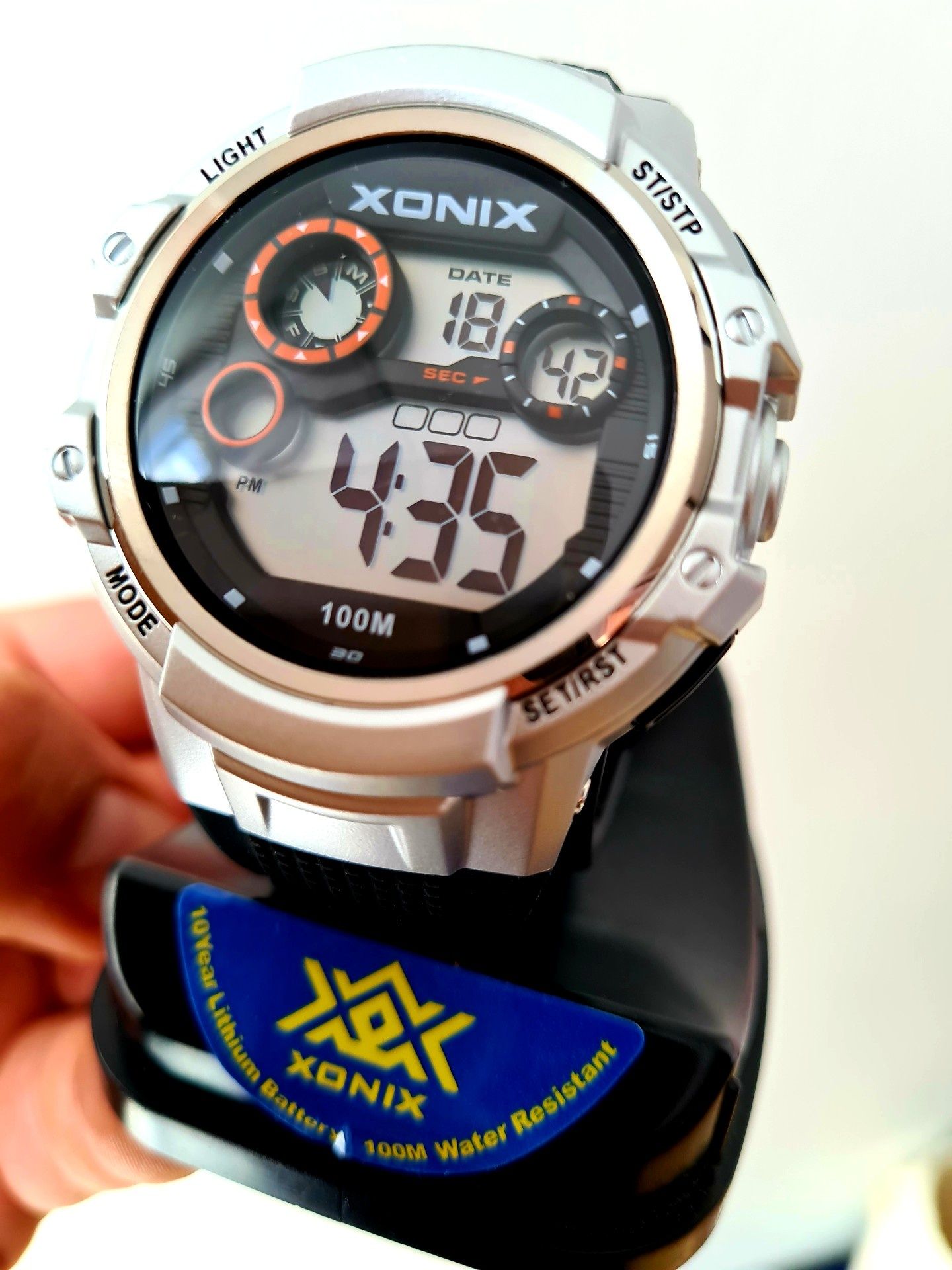 Nowy stylowy sportowy zegarek Xonix męski - moda