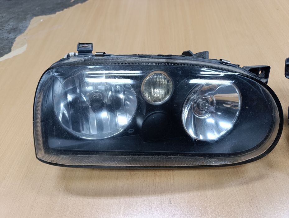 Reflektory hella golf 3 III IV 4 lampa lampy przód tuning
