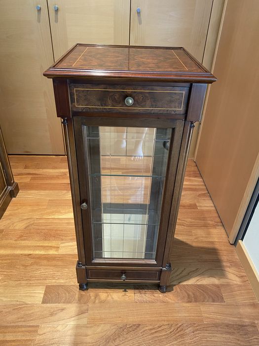 Movel vitrine 3 prateleiras|2 gavetas