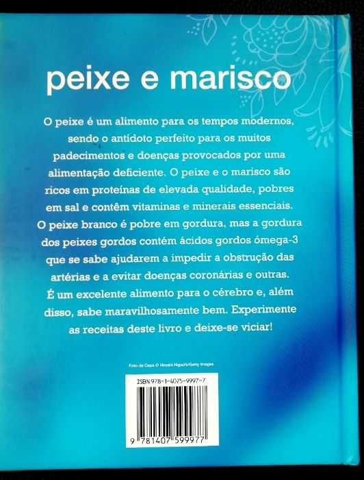 Livro de receitas de peixe e marisco de todo mundo