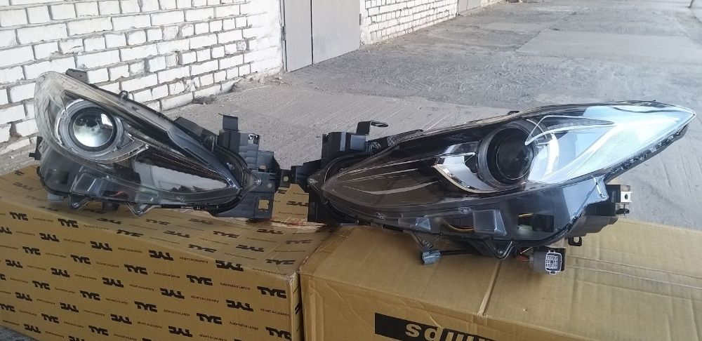 Фары MAZDA 3 BM 2016 Mazda 3 2017 LED BHN2-51-031A
