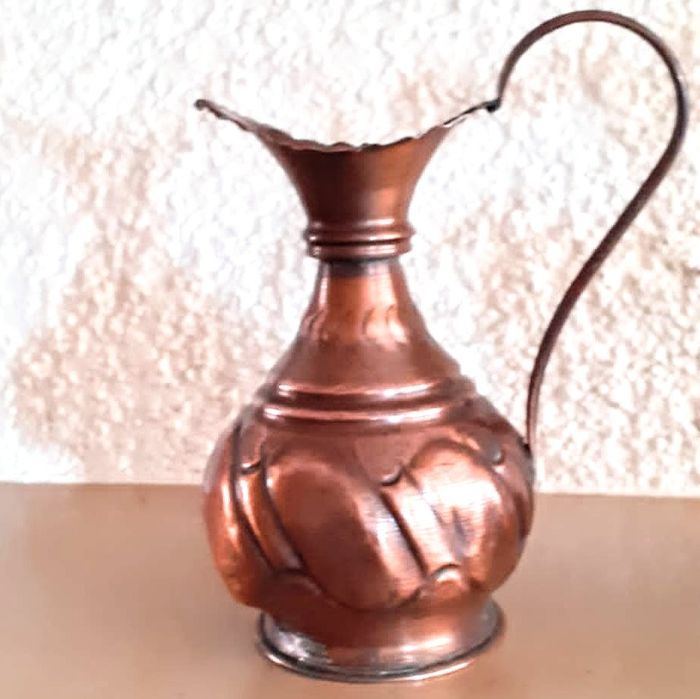 Jarra antiga em latão