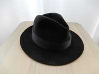 Czarny kapelusz Polkap - średnica 58 cm