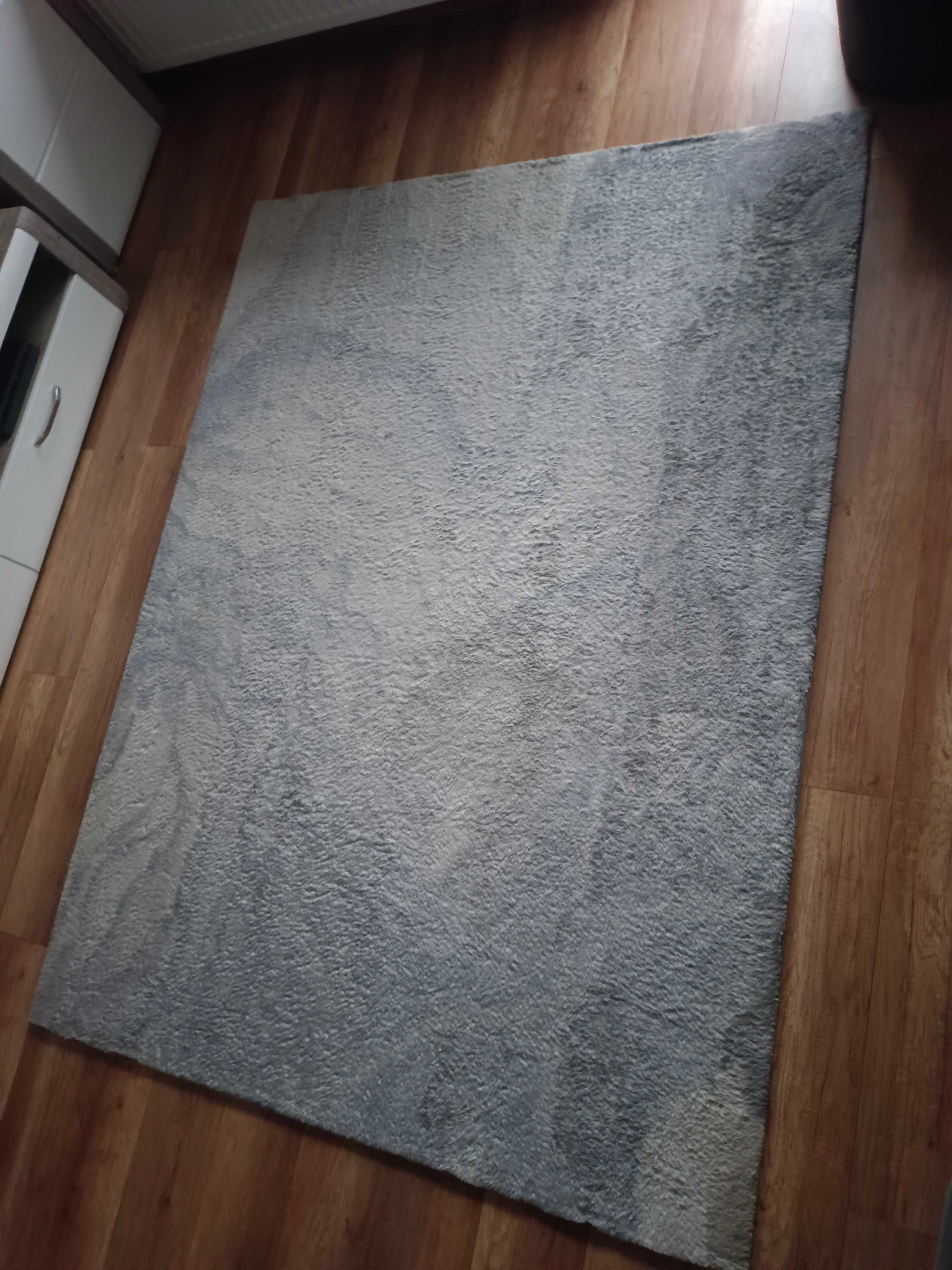 Dywan Visby 160x220 ciepły i miły Black Red White, porządne podbicie