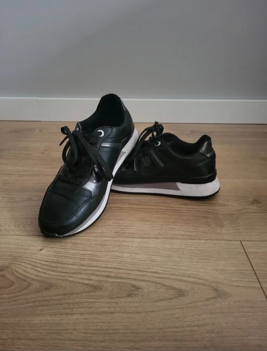 Damskie używane buty tommy hilfiger