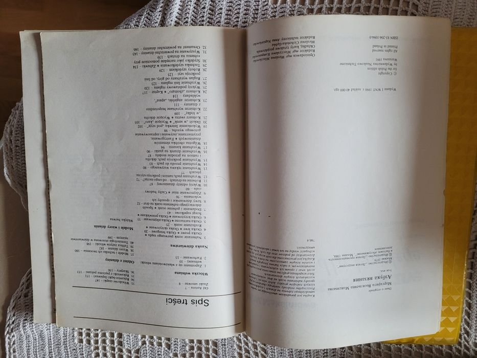 Zestaw 4 książek szydełkowanie, dziewiarstwo haft