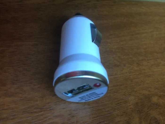 Ładowarka samochodowa USB do telefonu