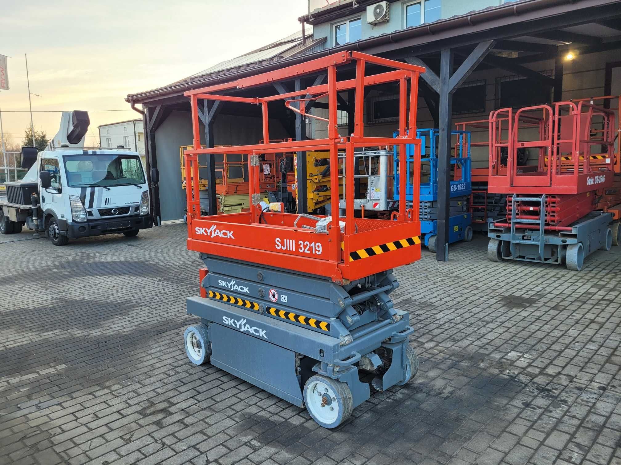 Skyjack SJIII 3219 - 2015r nożycowy zwyżka 8 m mini 1312kg kompakt jlg