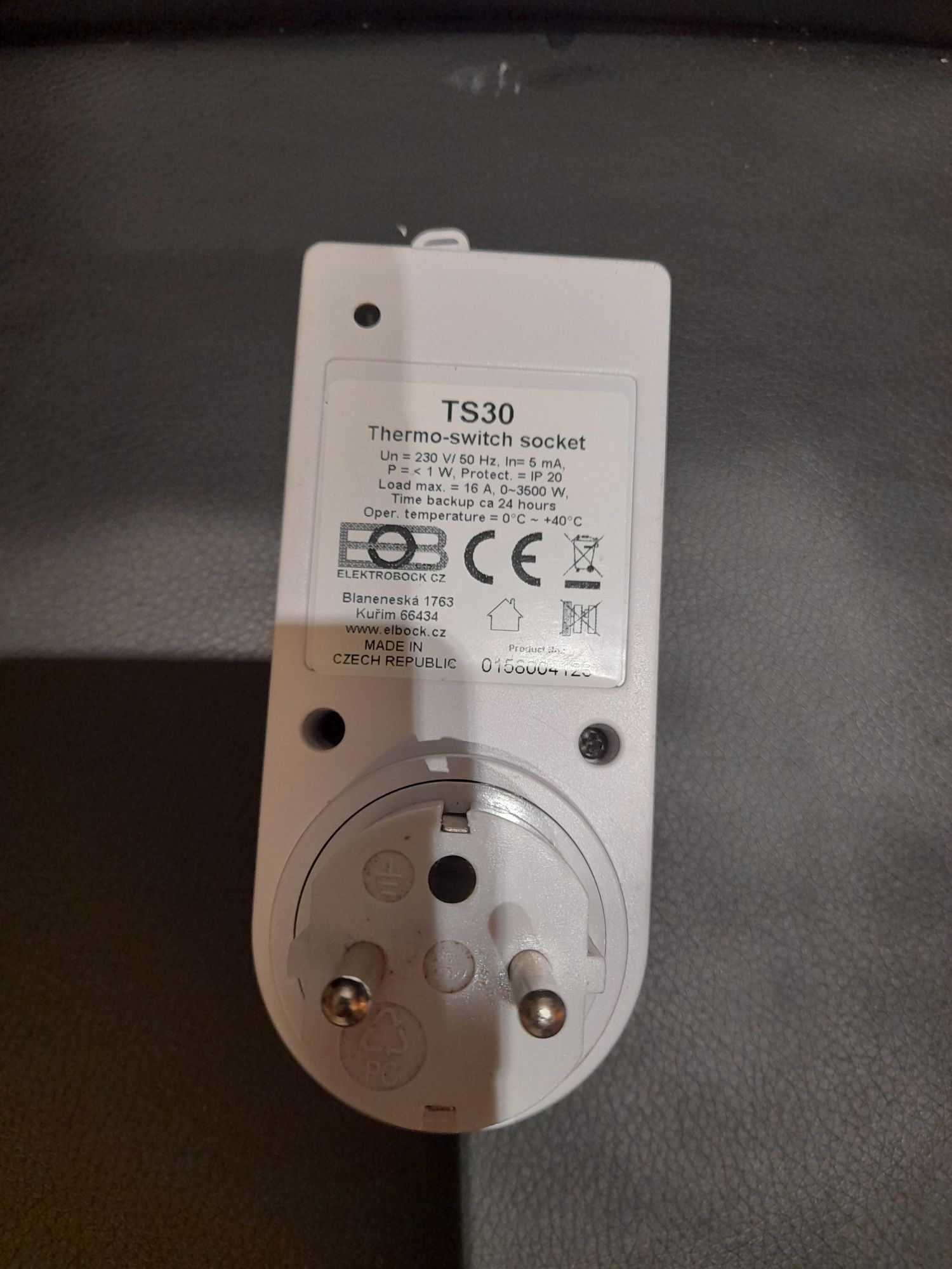 Programowalny termostat gniazdkowy elektrobock TS30 zlicznikiem pradu