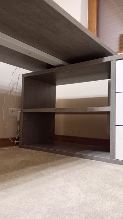 Meble biurowe biurko stół regał