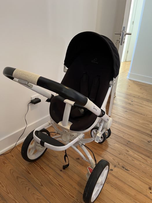 Carrinho de bebe quinny moodd, em bom estado
